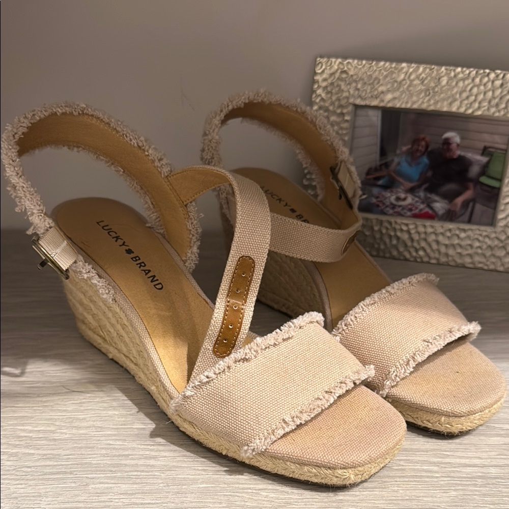 Lucky Brand Tan Wedges with Slingback Design